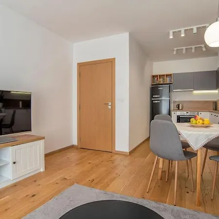 Designed In With Parking Apartament